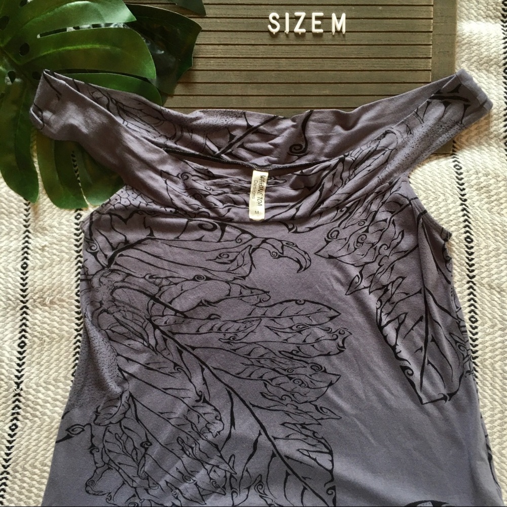 Wahine Toa Off-shoulder Blouse